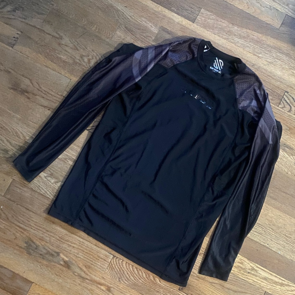 Sanabul Essential Long Sleeve Compression Rash Guard Large - Picture 9 of 10